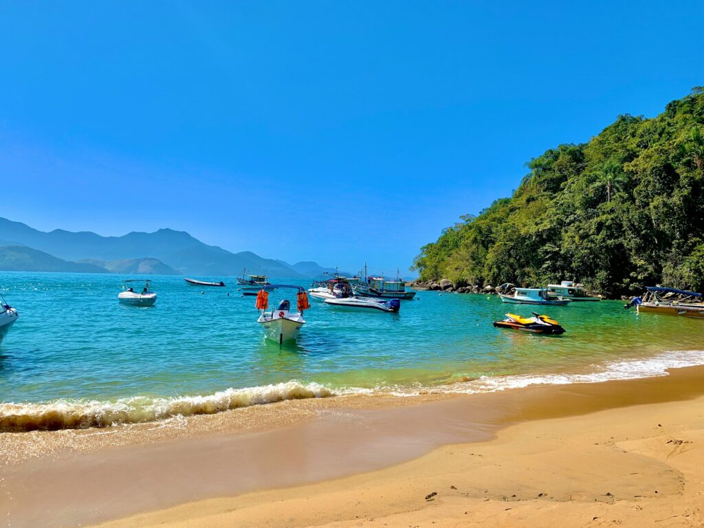 Angra dos Reis O Paraíso Tropical do Brasil