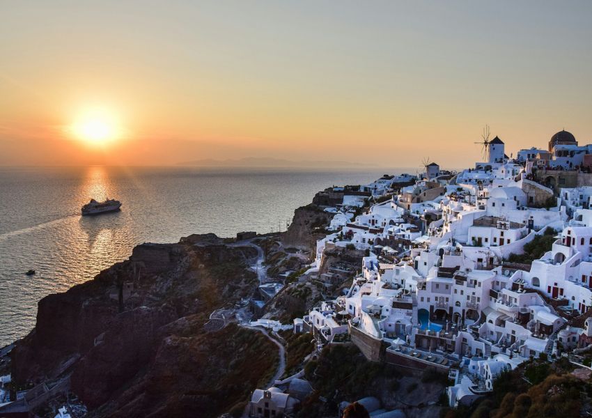 Santorini, Grécia: O Destino dos Sonhos no Coração do Mar Egeu