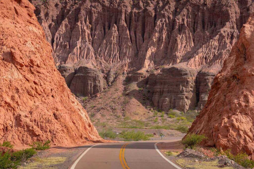 Salta, Argentina: Destino Colonial com Paisagens Deslumbrantes